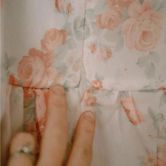 SHEIN puff sleeve floral dress - Picture 7 of 7